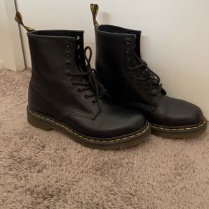 Dr. Martens 1460 black boots